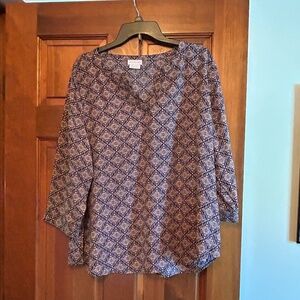 Women’s VanHeusen blouse